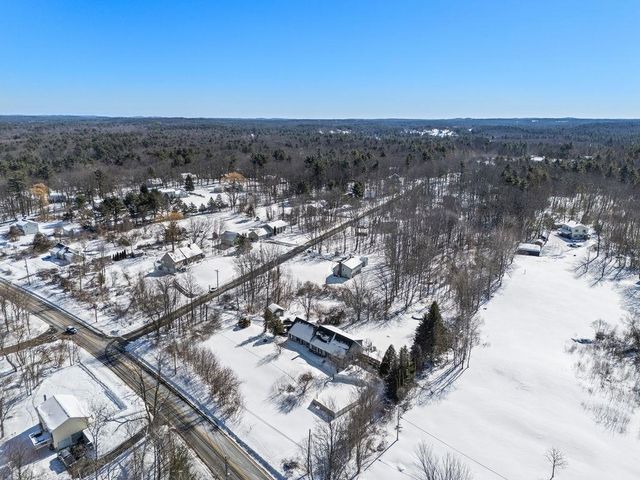 1 Stagecoach Drive, Sandown, NH 03873