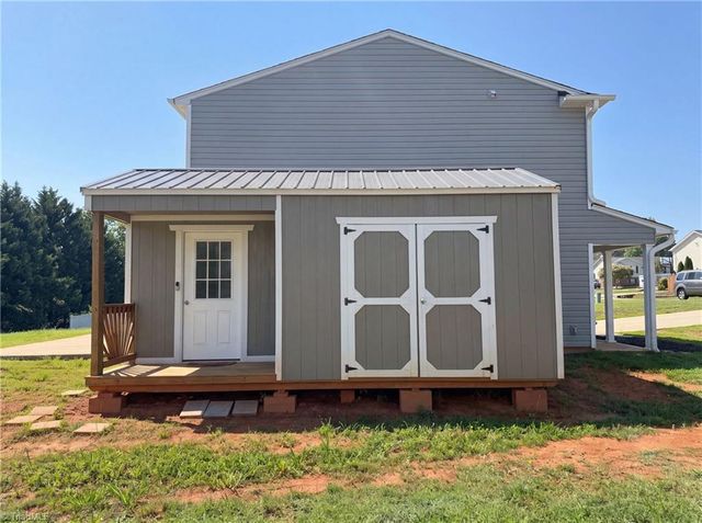 112 Dixieland Court, King, NC 27021