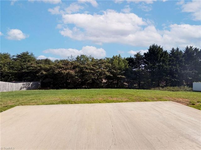 112 Dixieland Court, King, NC 27021