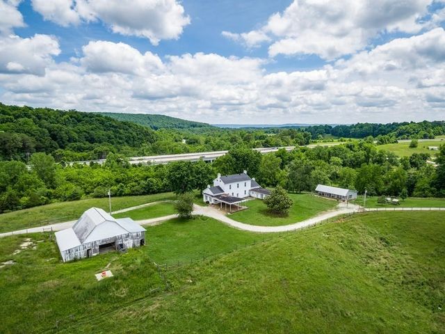 899 Messenger Rd, Sparta, TN 38583