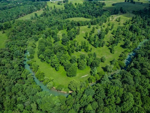 899 Messenger Rd, Sparta, TN 38583