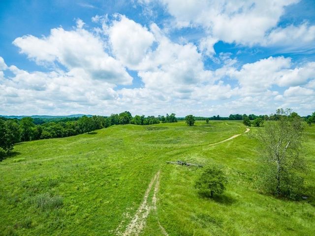 899 Messenger Rd, Sparta, TN 38583