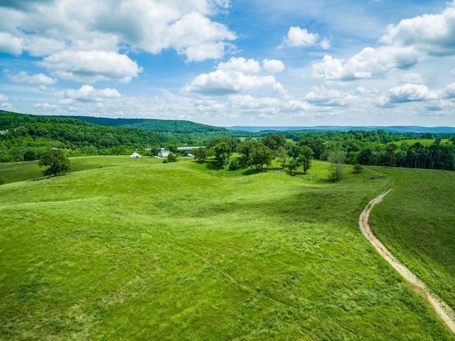 899 Messenger Rd, Sparta, TN 38583