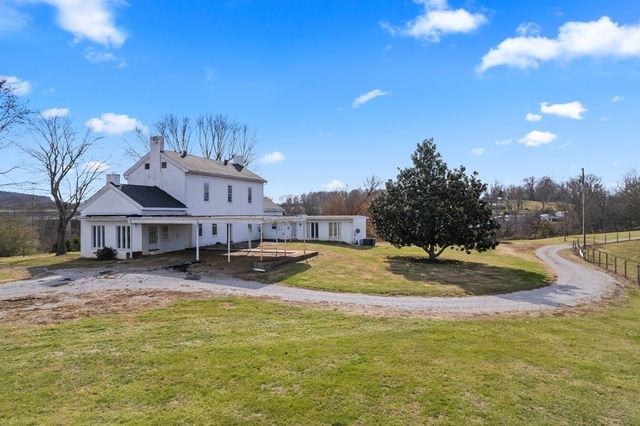 899 Messenger Rd, Sparta, TN 38583