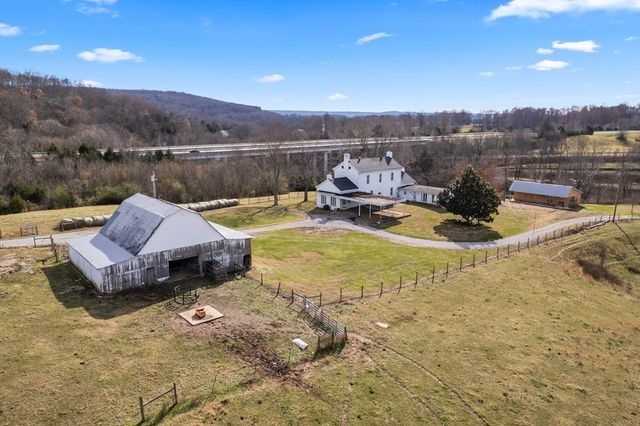 899 Messenger Rd, Sparta, TN 38583