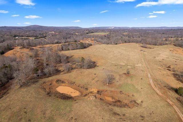 899 Messenger Rd, Sparta, TN 38583