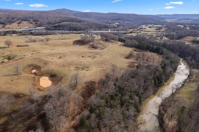 899 Messenger Rd, Sparta, TN 38583