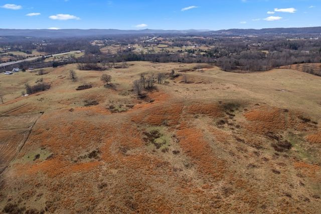899 Messenger Rd, Sparta, TN 38583