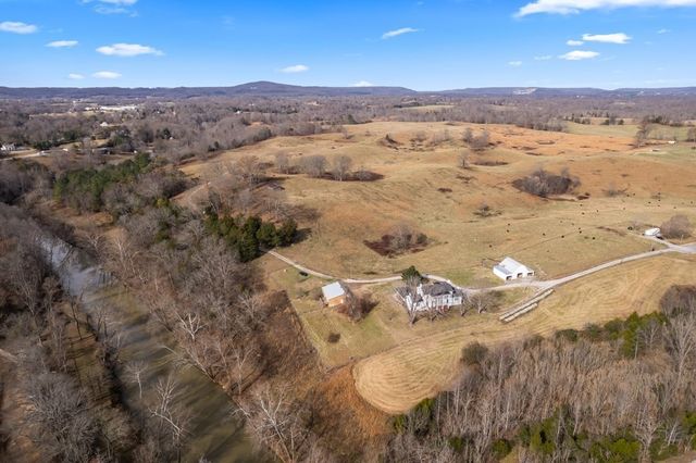 899 Messenger Rd, Sparta, TN 38583