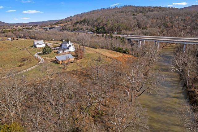 899 Messenger Rd, Sparta, TN 38583