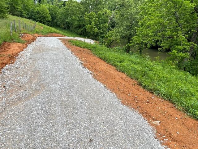 899 Messenger Rd, Sparta, TN 38583