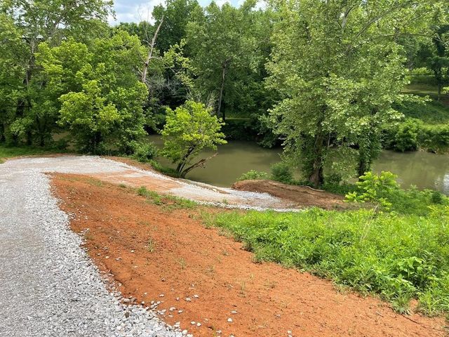 899 Messenger Rd, Sparta, TN 38583
