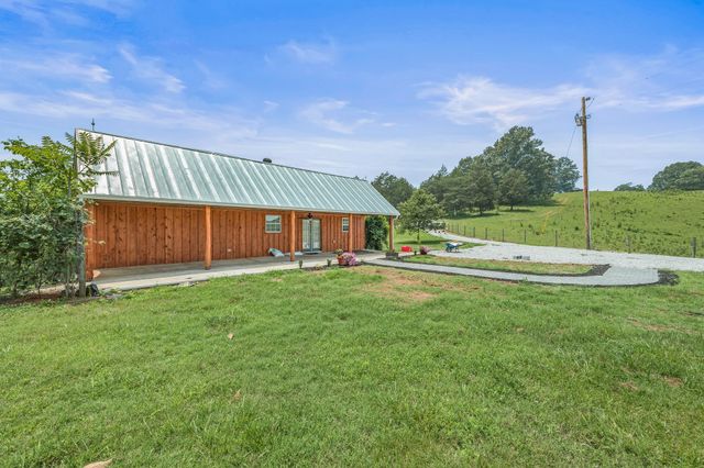 899 Messenger Rd, Sparta, TN 38583