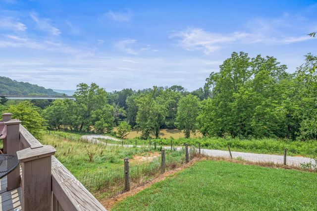 899 Messenger Rd, Sparta, TN 38583