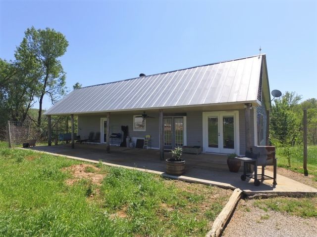 899 Messenger Rd, Sparta, TN 38583
