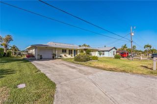 1322 SE 42nd ST, Cape Coral, FL 33904
