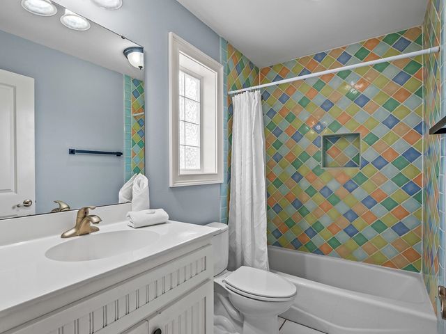 1604 Ivy Way, St George Islan, FL 32328