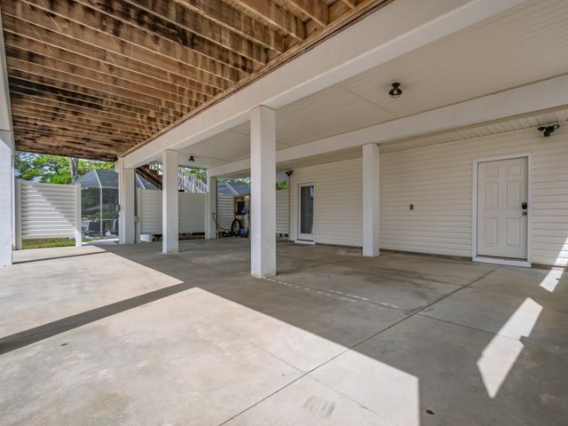 1604 Ivy Way, St George Islan, FL 32328