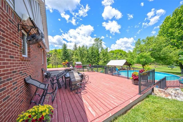 5233 Crawford Road, Dryden, MI 48428