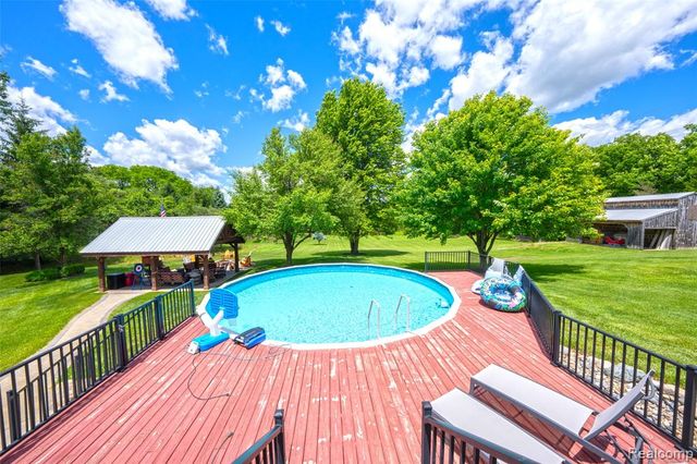 5233 Crawford Road, Dryden, MI 48428