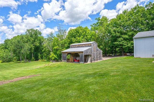 5233 Crawford Road, Dryden, MI 48428