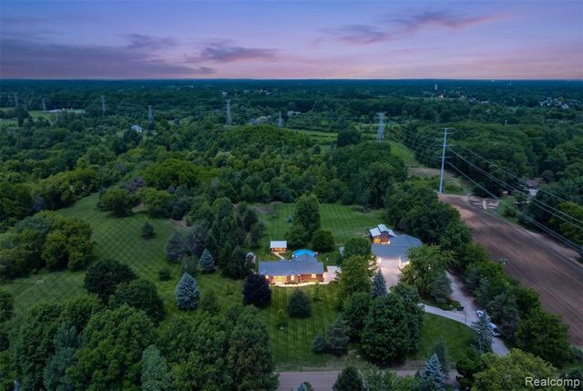 5233 Crawford Road, Dryden, MI 48428