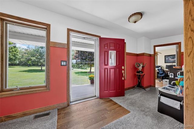 5233 Crawford Road, Dryden, MI 48428