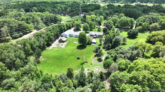 5233 Crawford Road, Dryden, MI 48428