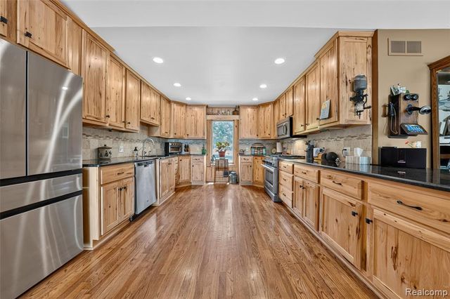 5233 Crawford Road, Dryden, MI 48428