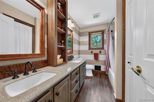 5233 Crawford Road, Dryden, MI 48428