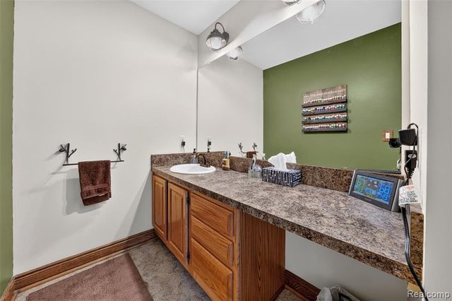 5233 Crawford Road, Dryden, MI 48428
