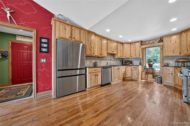 5233 Crawford Road, Dryden, MI 48428
