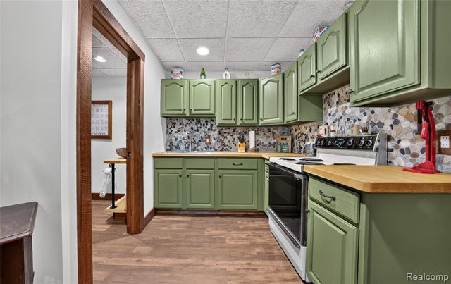 5233 Crawford Road, Dryden, MI 48428