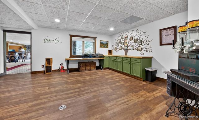 5233 Crawford Road, Dryden, MI 48428