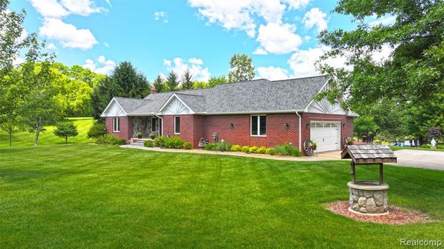 5233 Crawford Road, Dryden, MI 48428