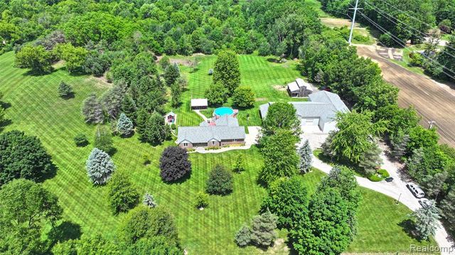 5233 Crawford Road, Dryden, MI 48428