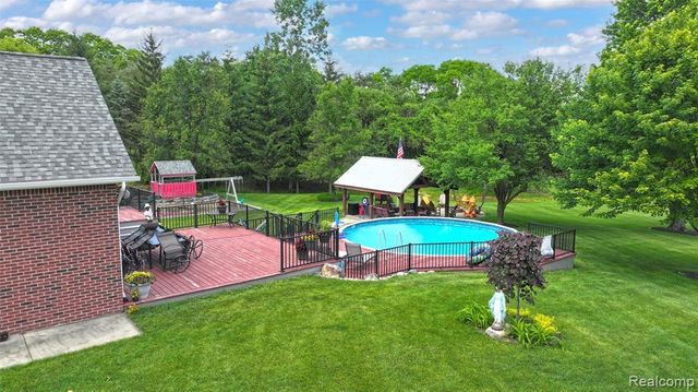 5233 Crawford Road, Dryden, MI 48428