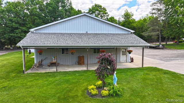 5233 Crawford Road, Dryden, MI 48428