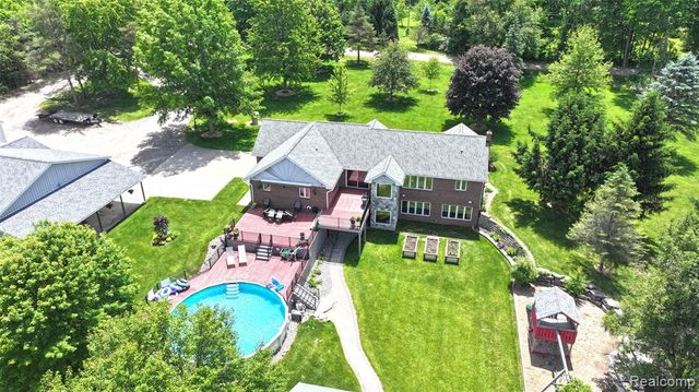 5233 Crawford Road, Dryden, MI 48428