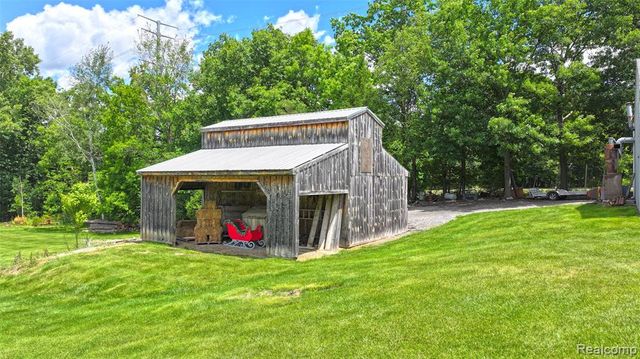 5233 Crawford Road, Dryden, MI 48428