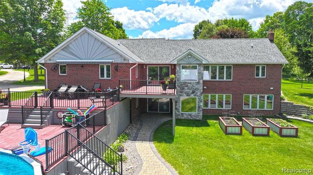 5233 Crawford Road, Dryden, MI 48428