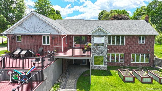 5233 Crawford Road, Dryden, MI 48428