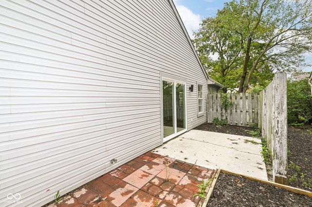 7496 Wood Court, Fishers, IN 46038