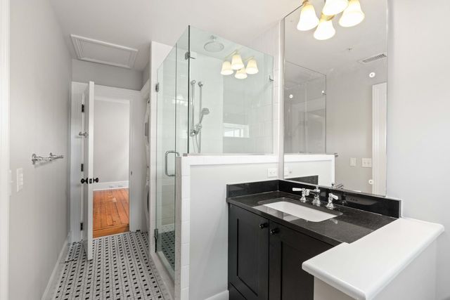 125 Meeting Street D, Charleston, SC 29401