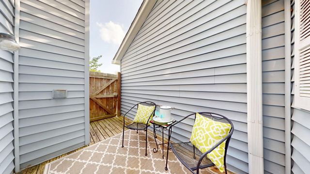 12806 FANTASIA DR, Herndon, VA 20170