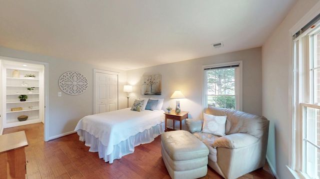 12806 FANTASIA DR, Herndon, VA 20170