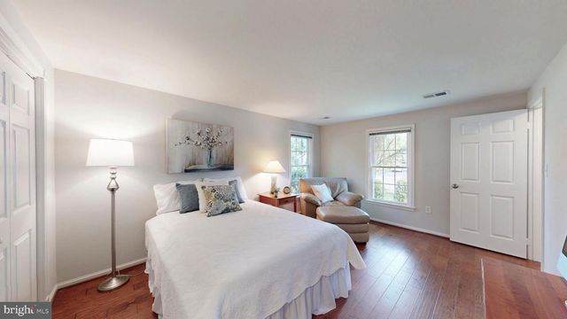 12806 FANTASIA DR, Herndon, VA 20170