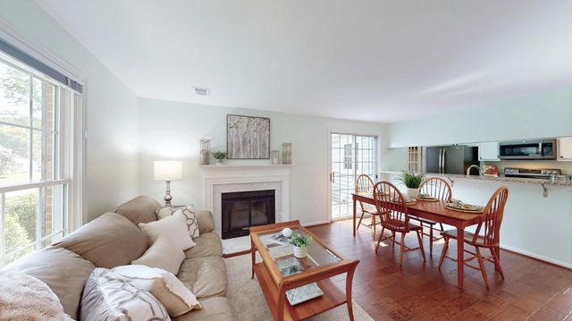 12806 FANTASIA DR, Herndon, VA 20170