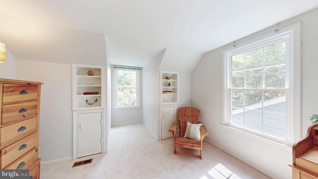 12806 FANTASIA DR, Herndon, VA 20170