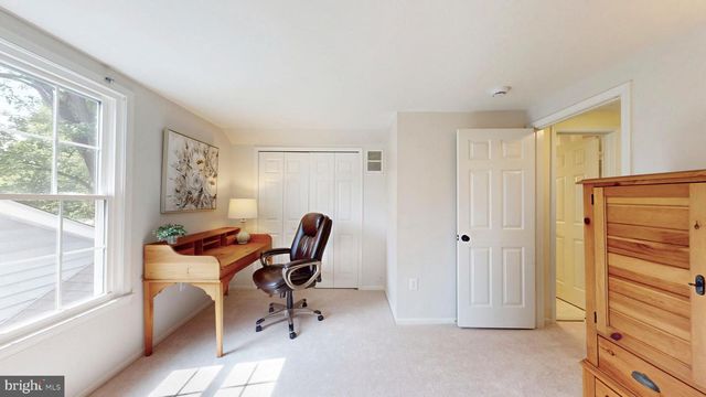 12806 FANTASIA DR, Herndon, VA 20170